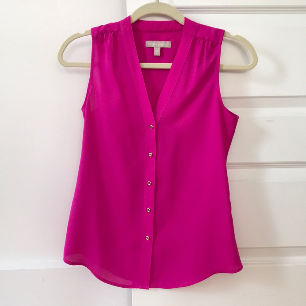 Banana Republic Sleeveless blouse - 00P